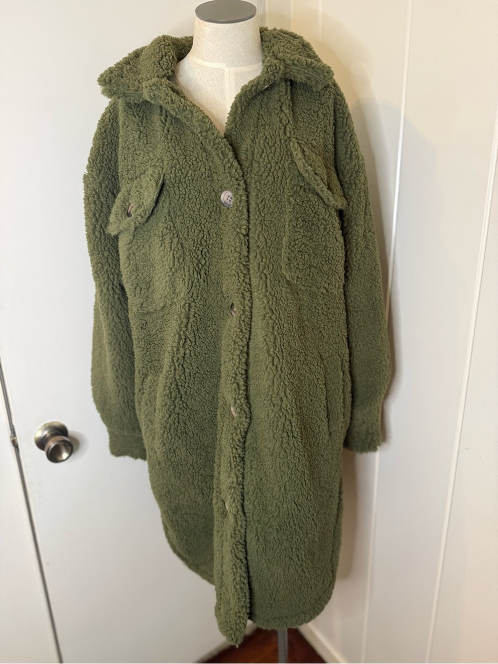 Me Jane Olive Green Teddy Sherpa Coat Sz L NWT